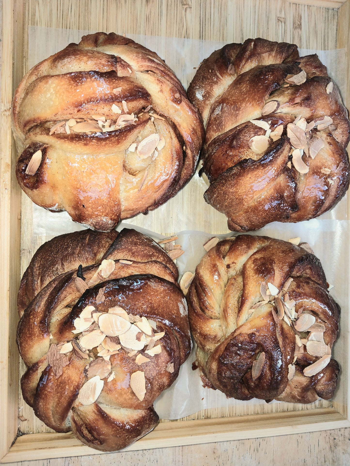 SWEET & SPICY CINNAMON KNOTS